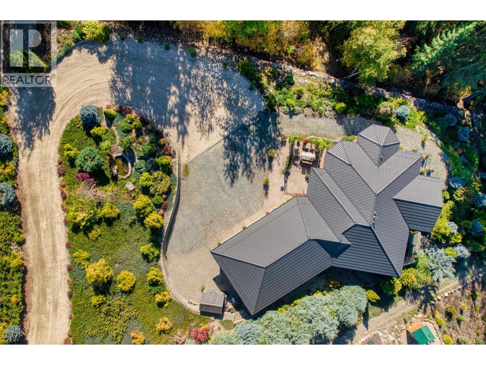 3676 Mcbride Road, Blind Bay, BC - Outdoor