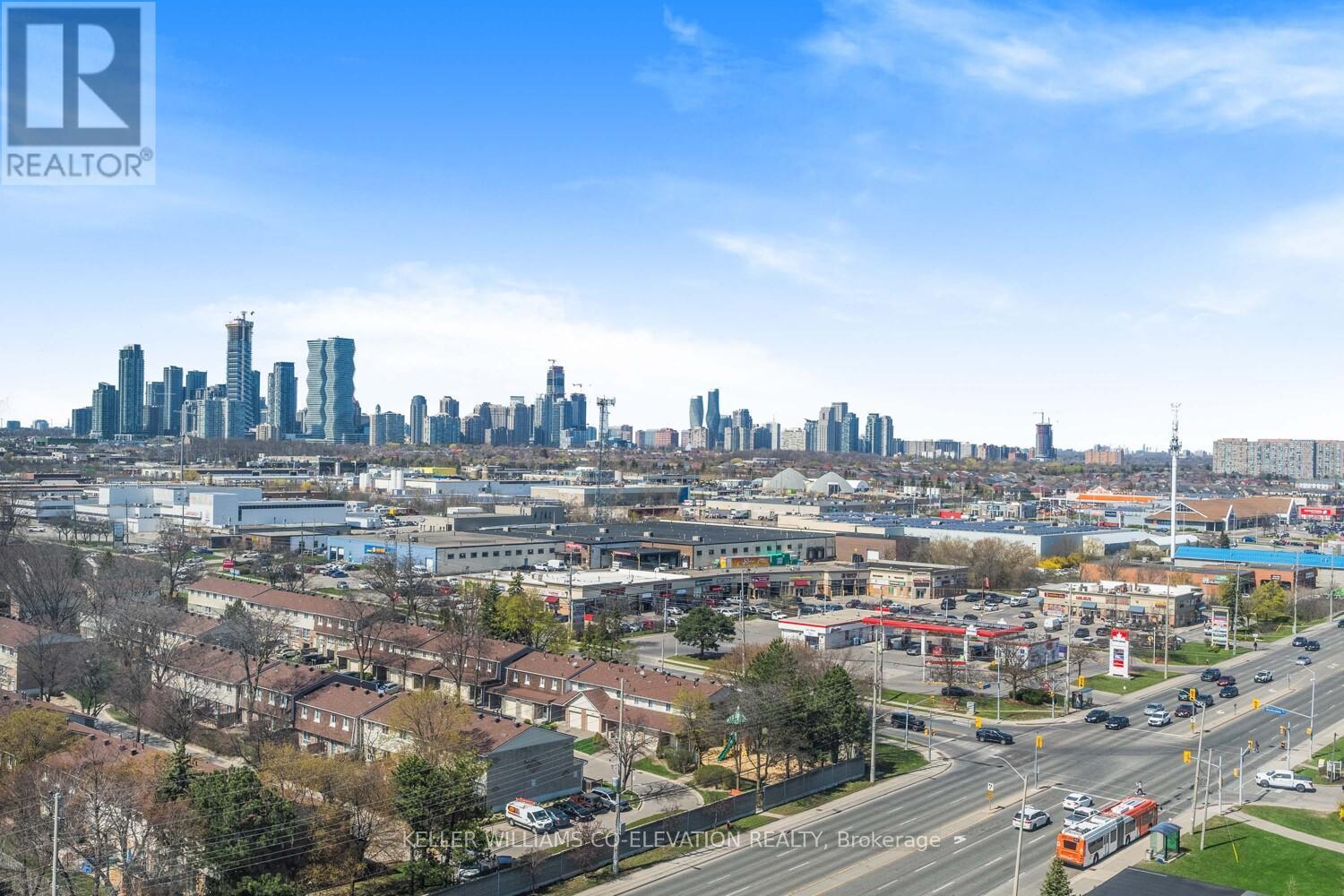 Kingsmere on The Park - East View from Unit 1604 - 1604 - 880 Dundas Street W, Mississauga, ON - Outdoor With View