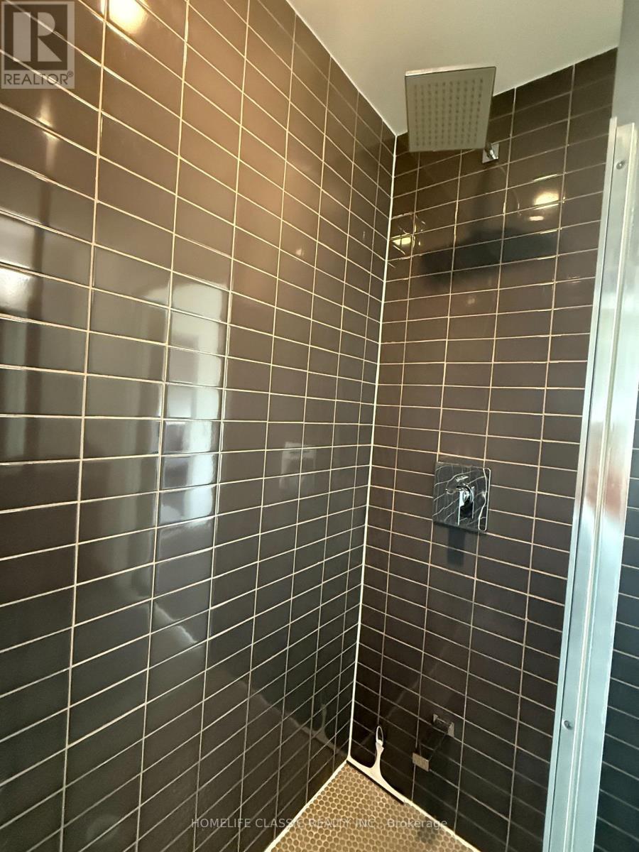 1604 - 2916 Highway 7, Vaughan, ON - Indoor