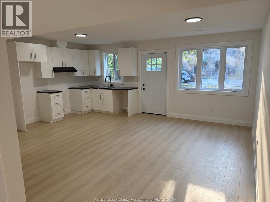 450 Mill Unit# 3, Windsor, ON - Indoor Photo Showing Kitchen