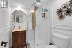 Lower level 3 pce bath -