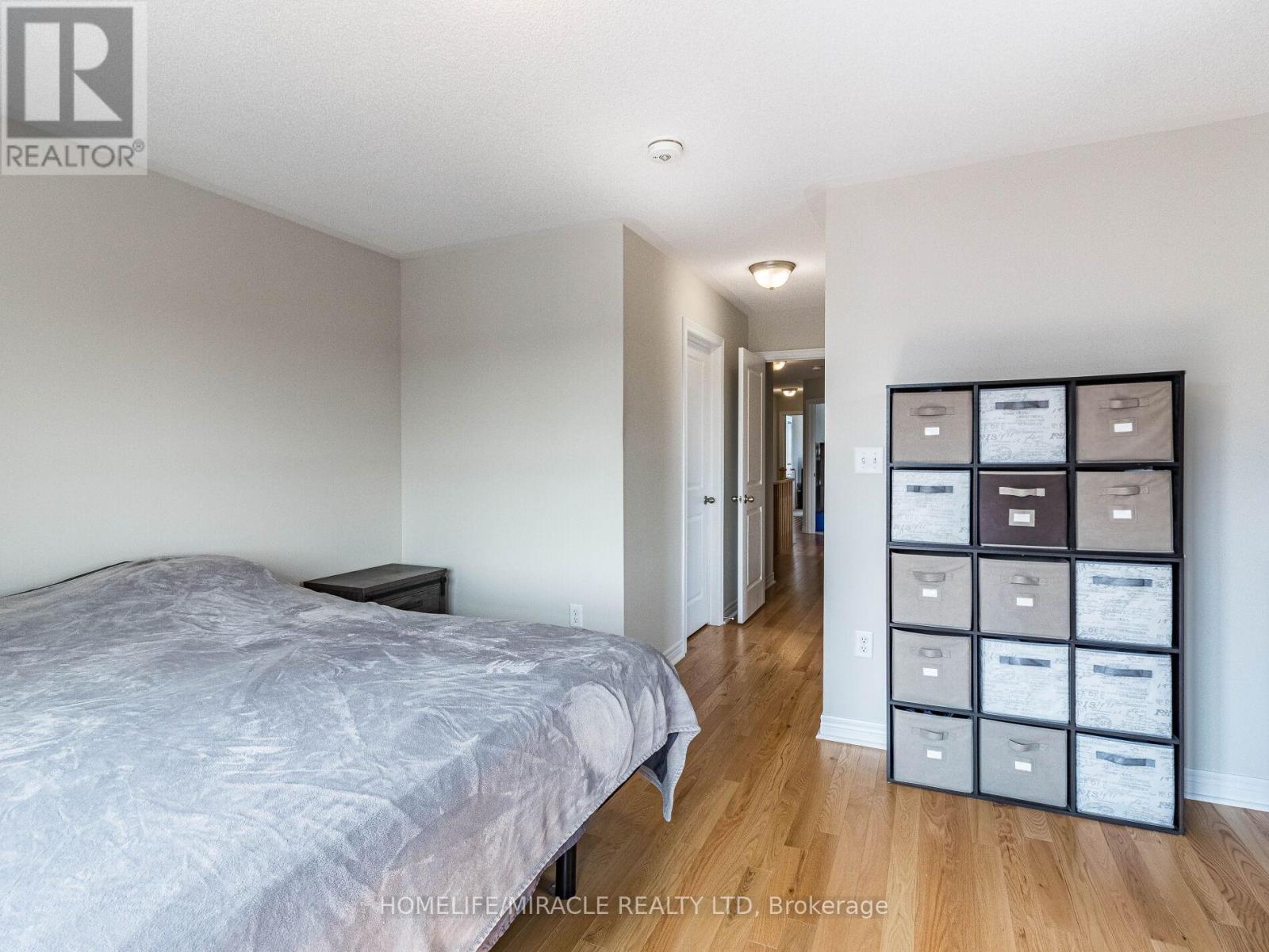 43 Finegan Circle, Brampton, ON - Indoor Photo Showing Bedroom