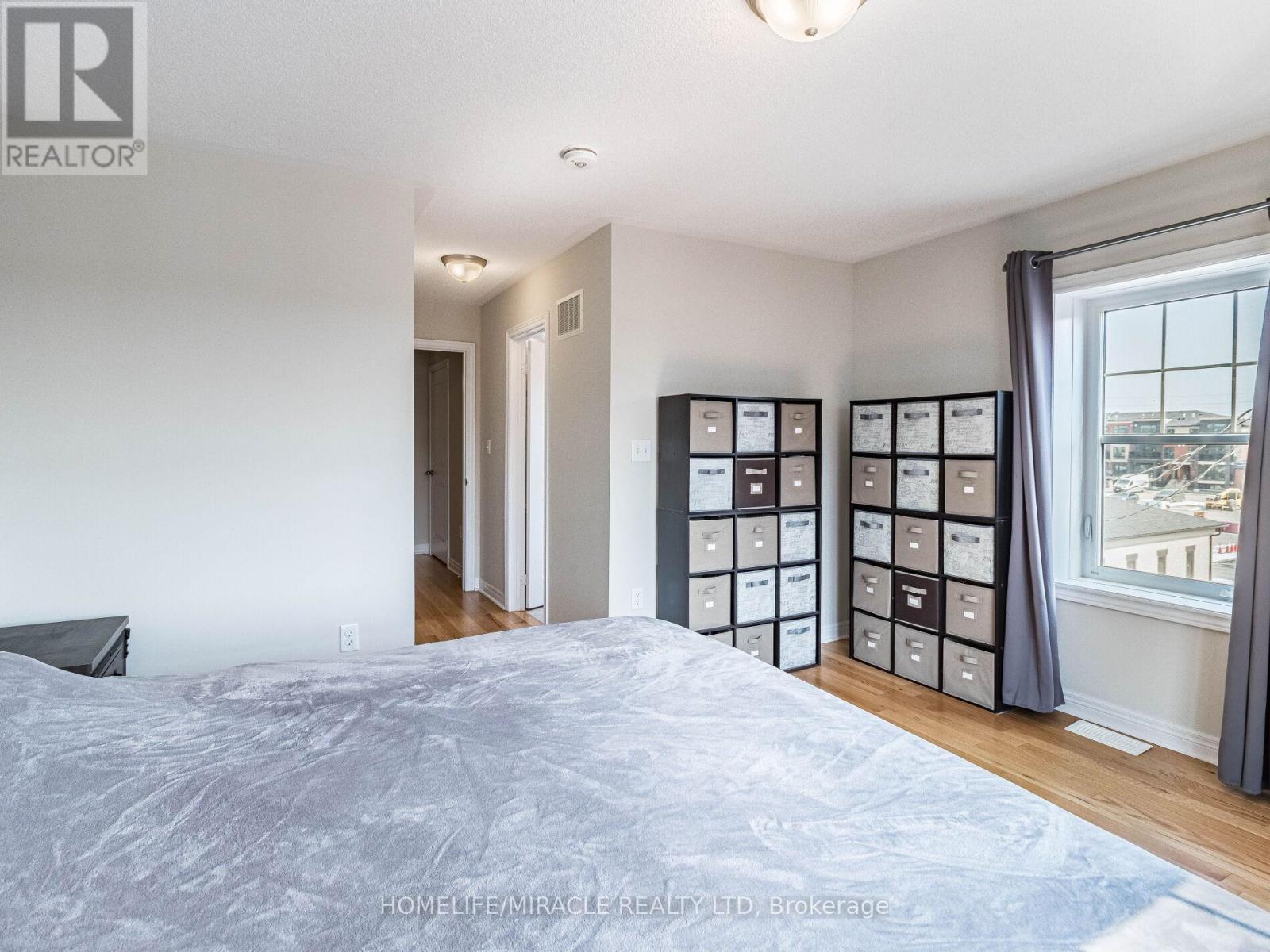 43 Finegan Circle, Brampton, ON - Indoor Photo Showing Bedroom