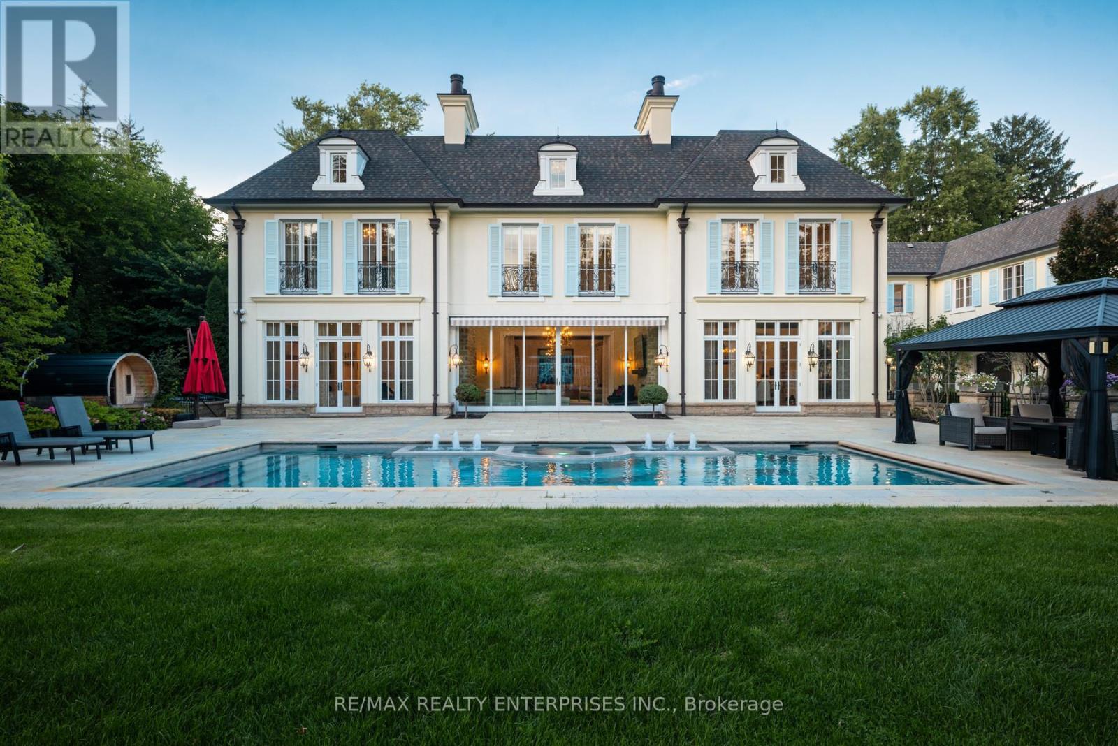 1470 Mississauga Road, Mississauga, ON - Outdoor With In Ground Pool With Deck Patio Veranda