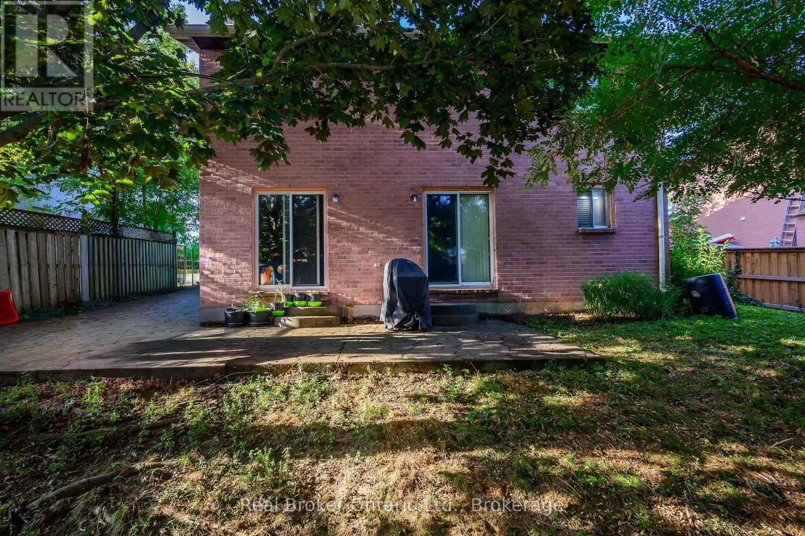 10 Jeanette Avenue, Grimsby (Grimsby Beach), ON - Outdoor