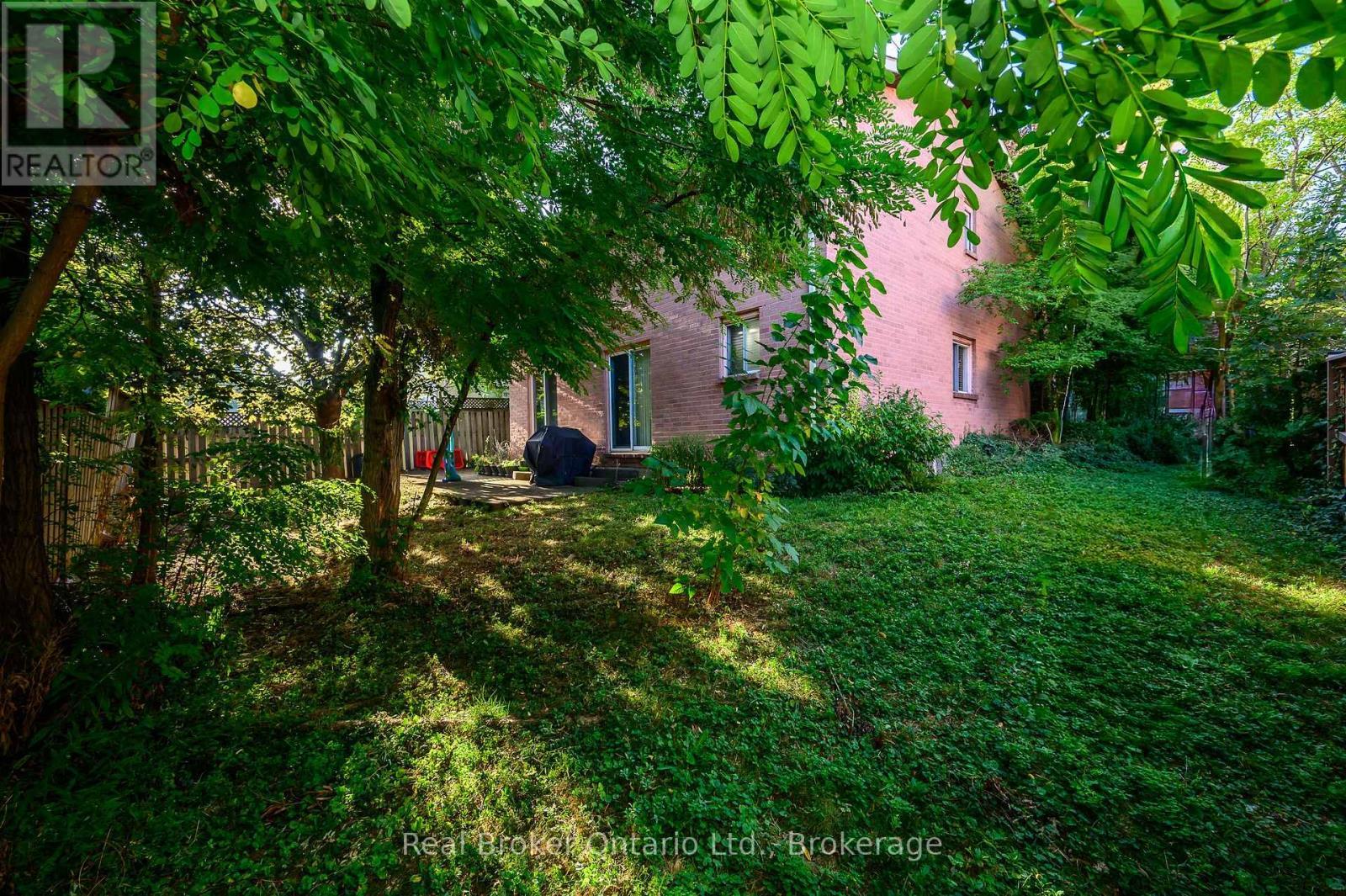 10 Jeanette Avenue, Grimsby (Grimsby Beach), ON - Outdoor