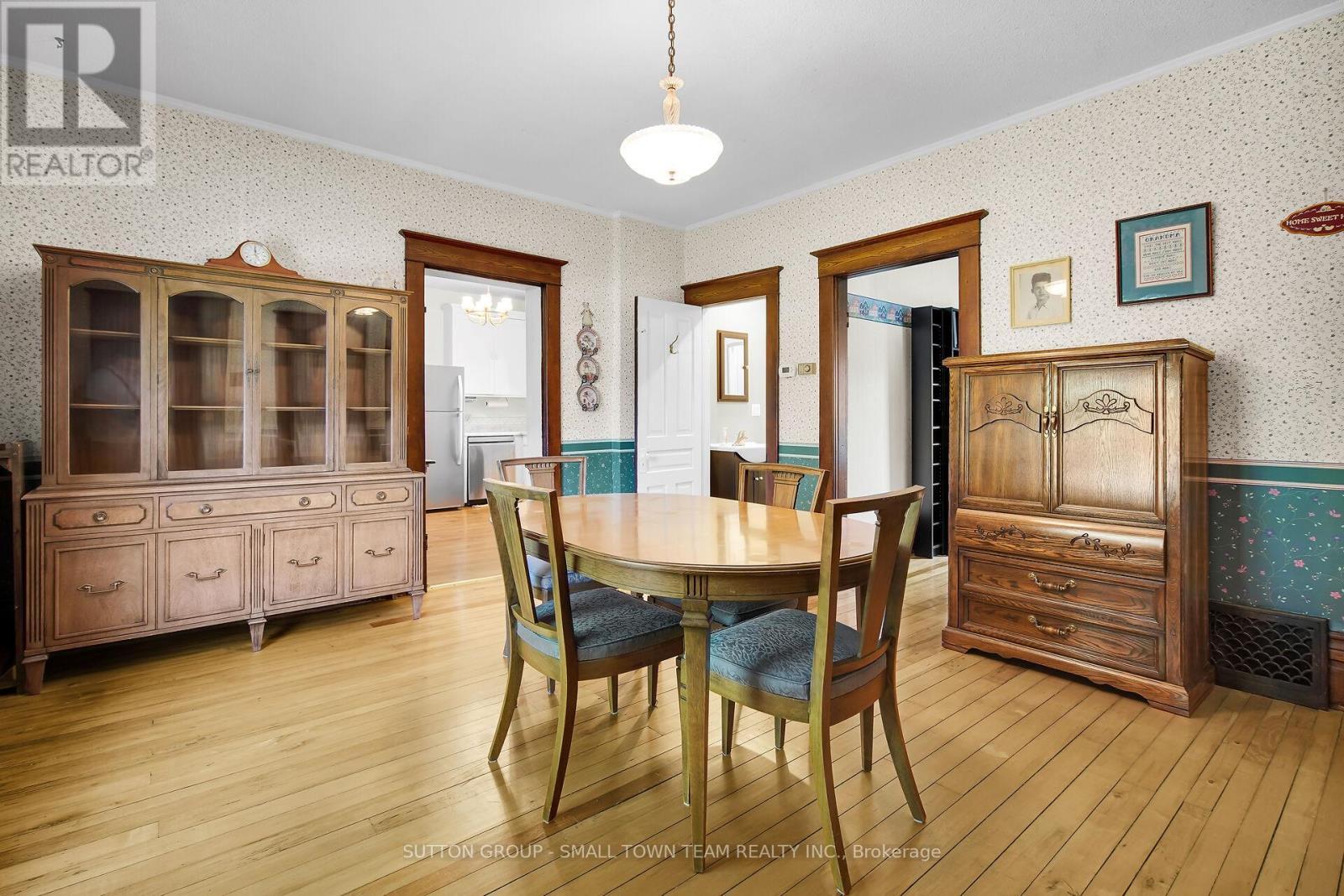 50 Huron Street W, South Huron (Exeter), ON - Indoor Photo Showing Dining Room