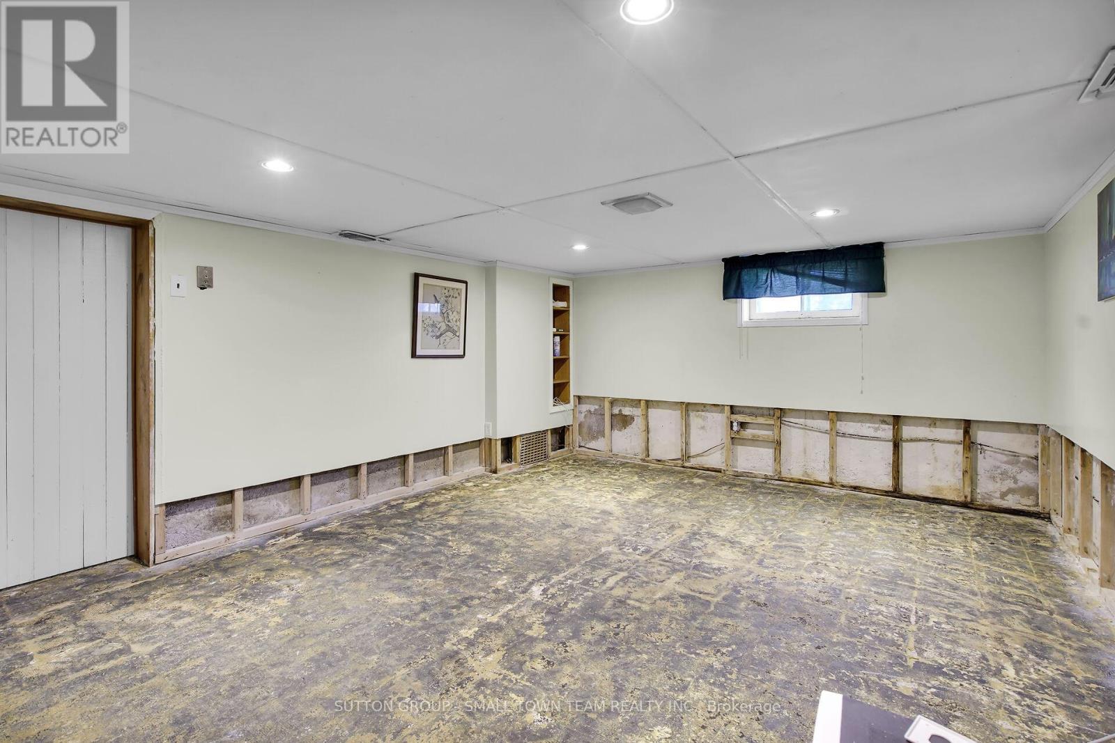 50 Huron Street W, South Huron (Exeter), ON - Indoor Photo Showing Basement