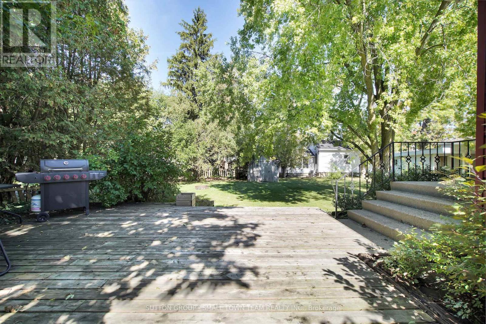 50 Huron Street W, South Huron (Exeter), ON - Outdoor