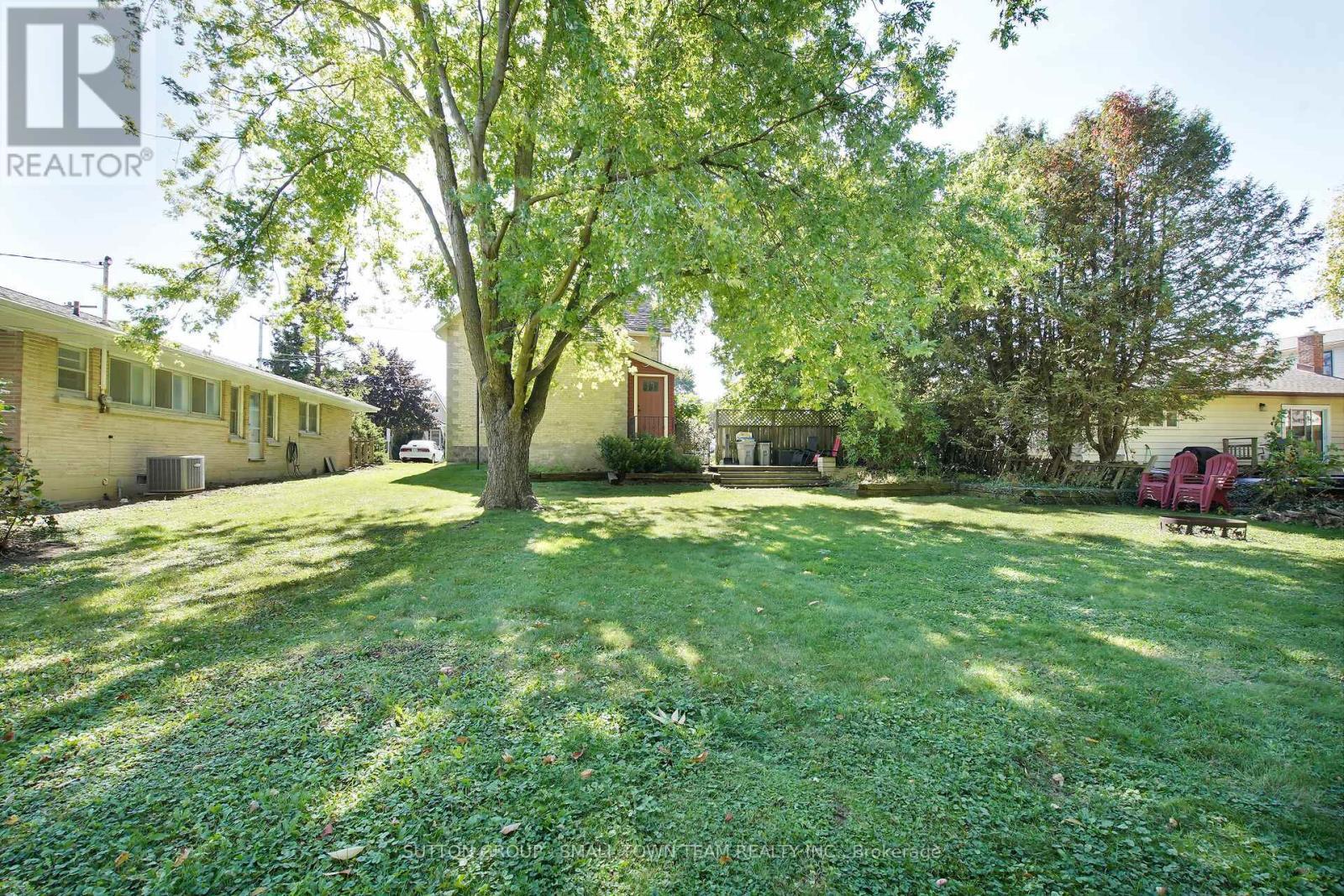 50 Huron Street W, South Huron (Exeter), ON - Outdoor