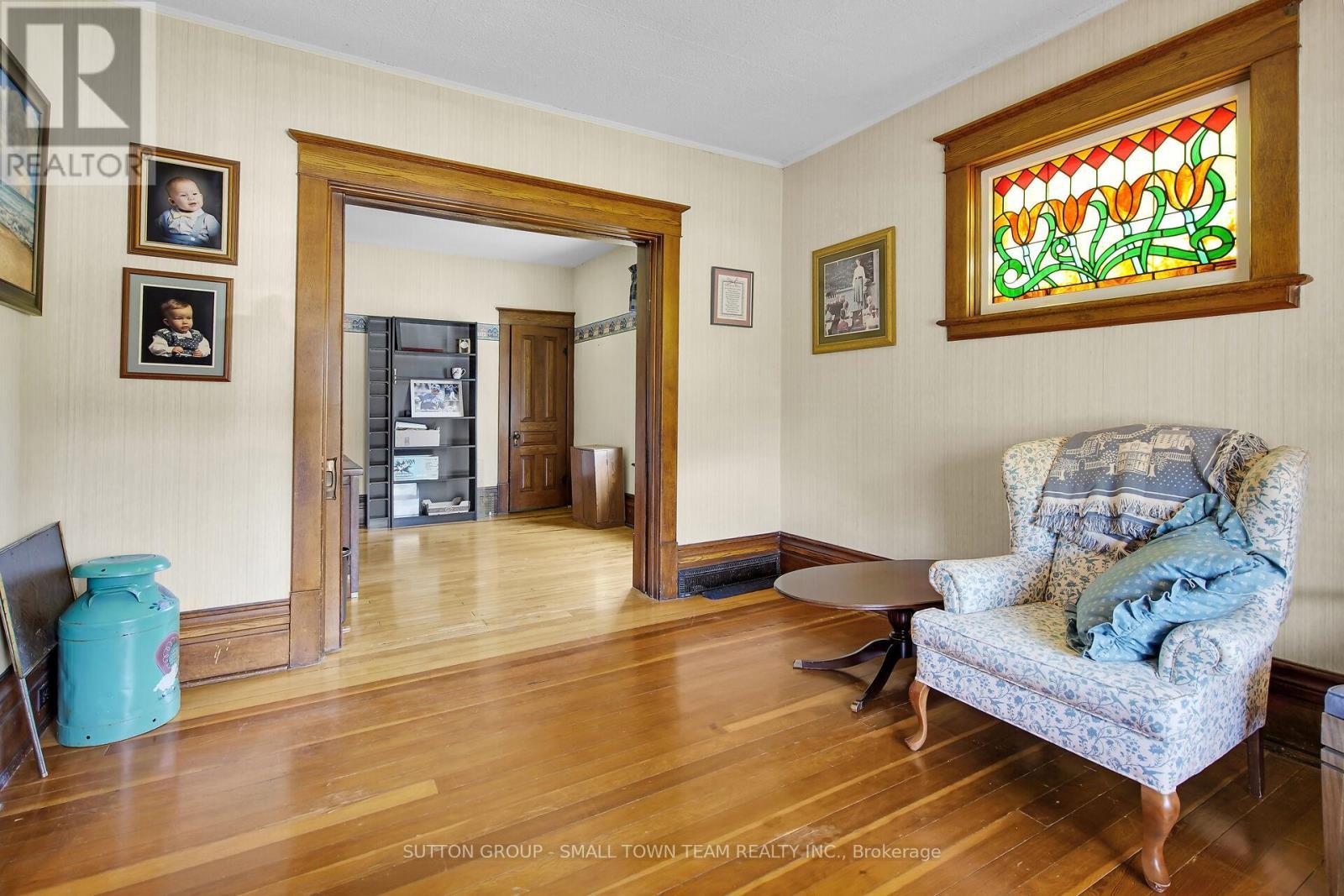 50 Huron Street W, South Huron (Exeter), ON - Indoor