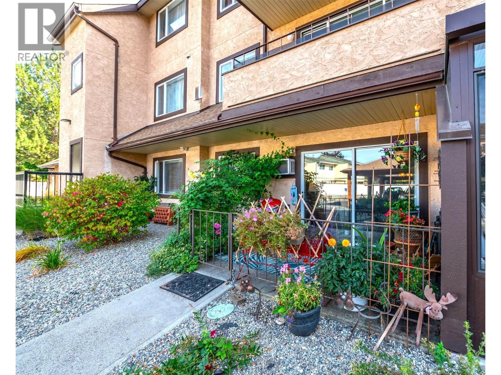 104 - Patio access - 337 Mckinney Road Unit# 104, Oliver, BC - Outdoor