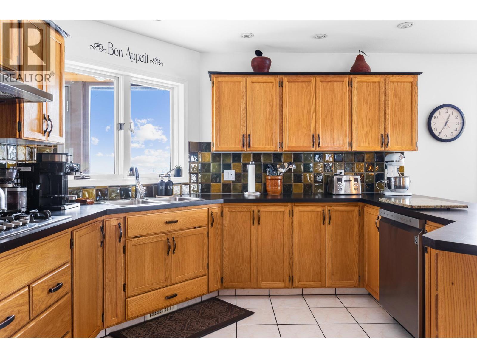 4188 6 Avenue, Peachland, BC - Indoor Photo Showing Kitchen With Double Sink