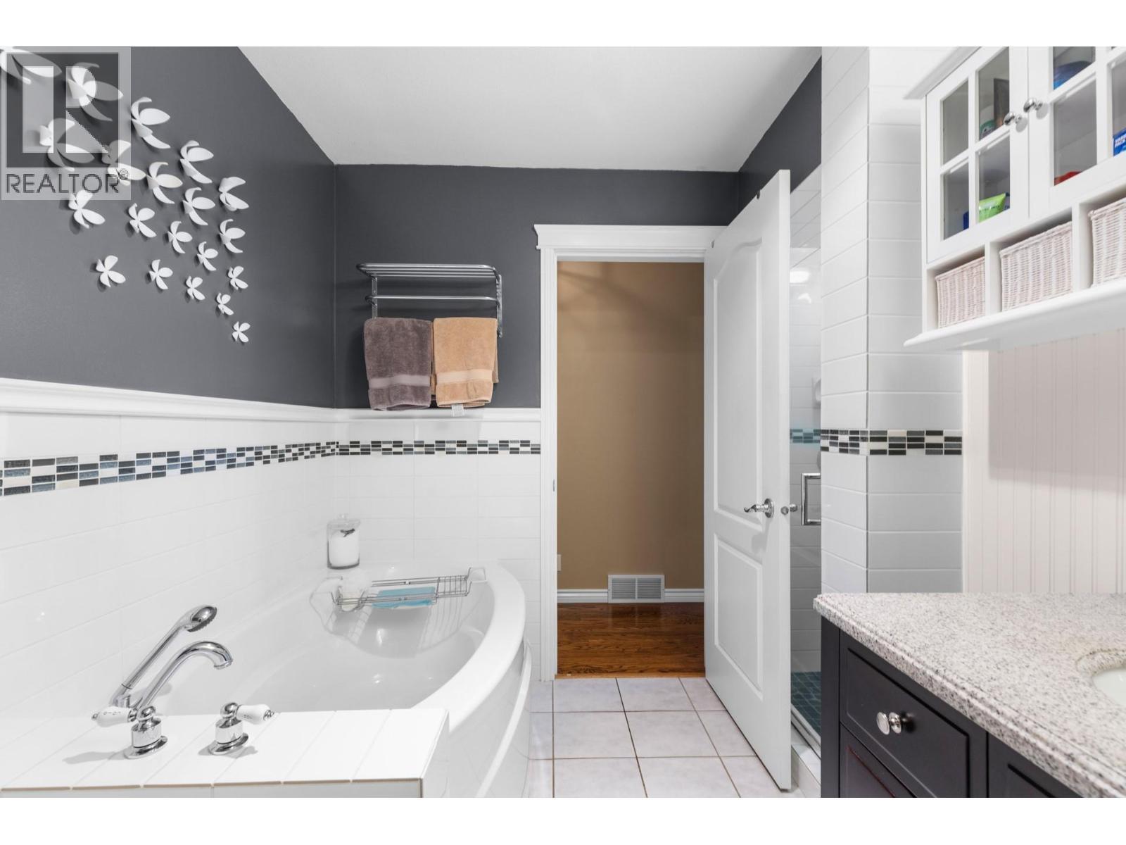 4188 6 Avenue, Peachland, BC - Photo Showing Bathroom