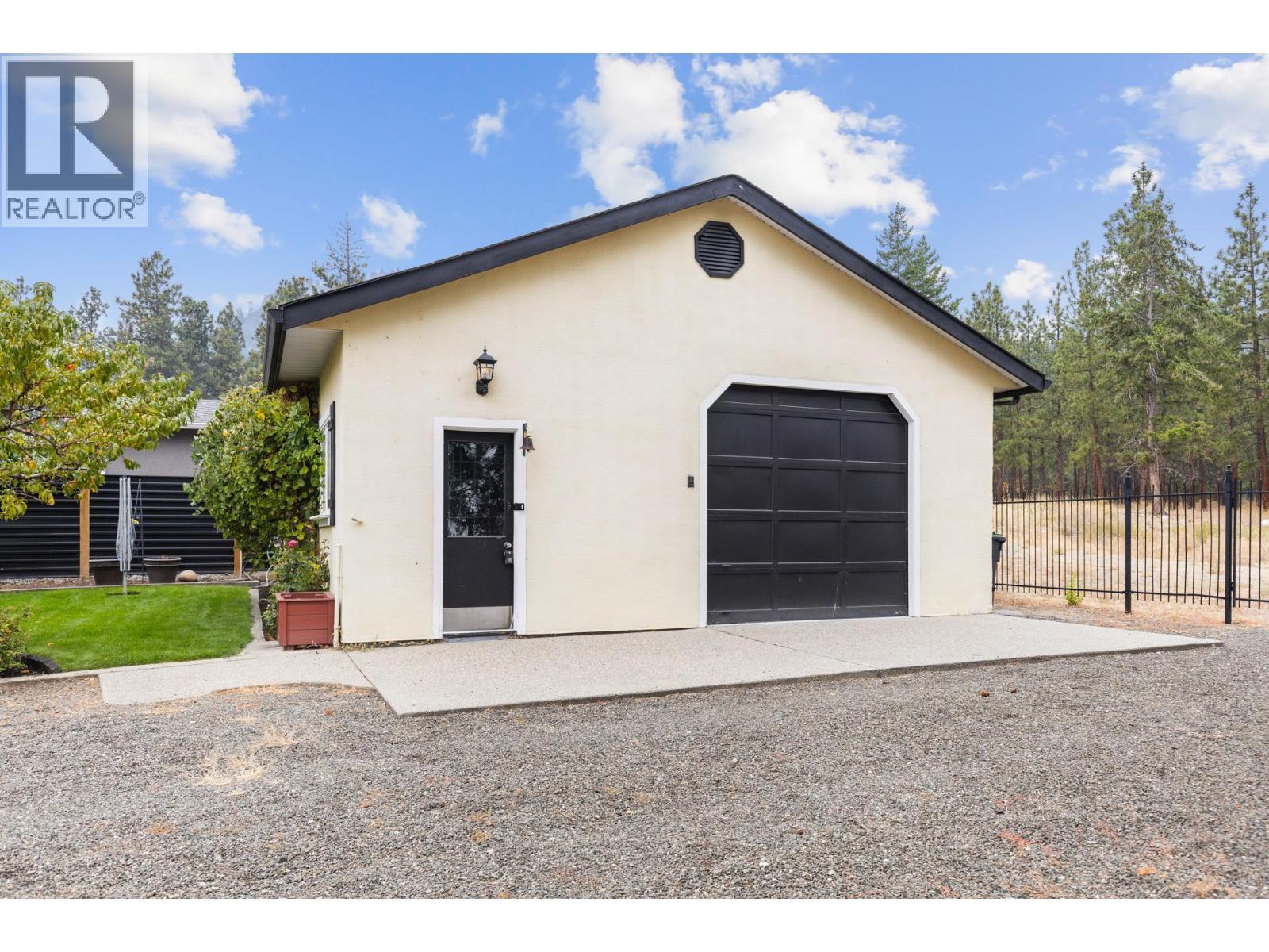 4188 6 Avenue, Peachland, BC - Outdoor With Exterior