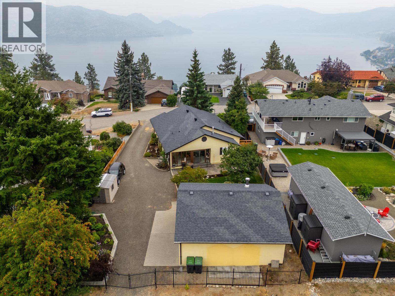 4188 6 Avenue, Peachland, BC - Outdoor With View