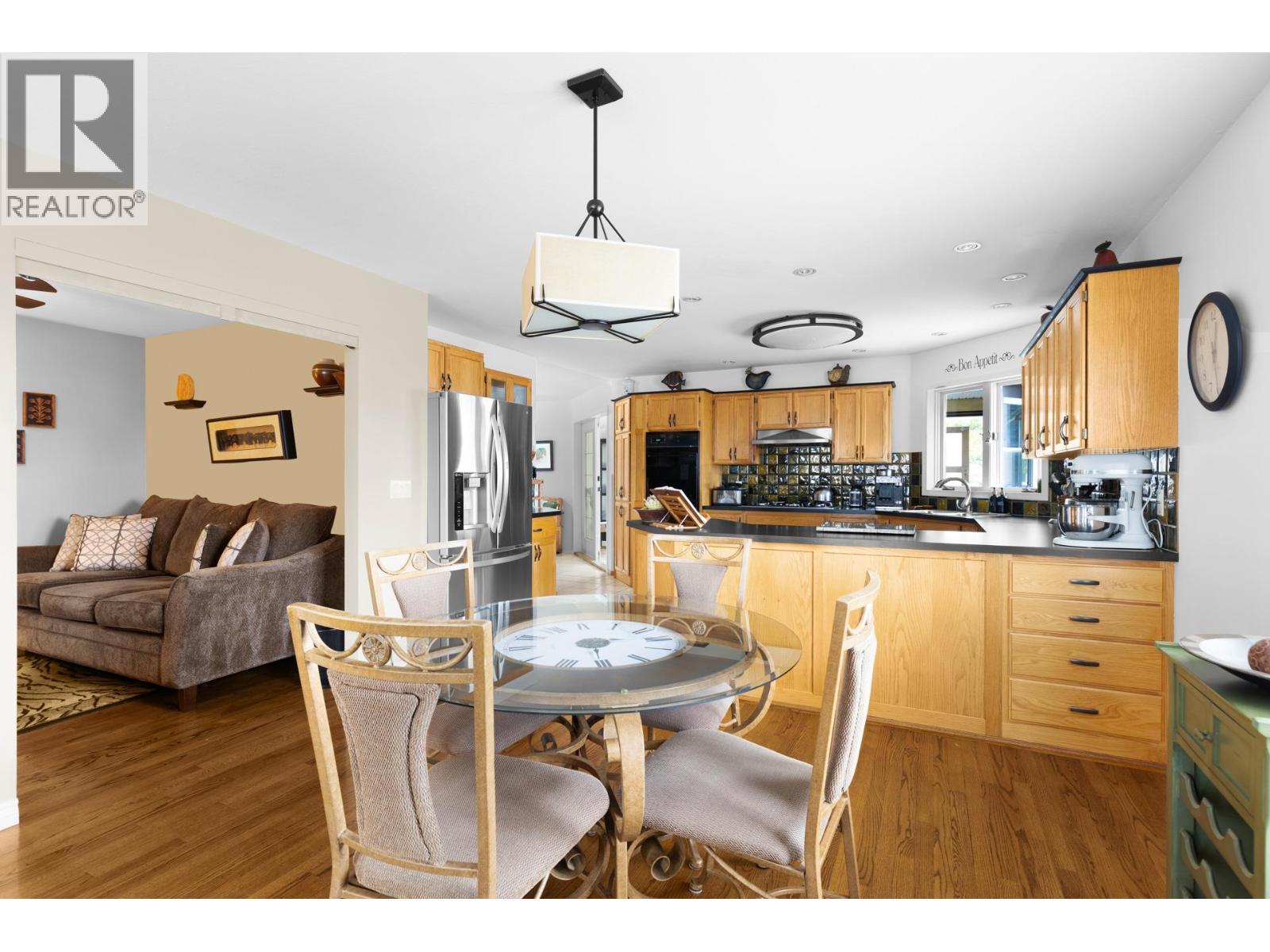 4188 6 Avenue, Peachland, BC - Indoor