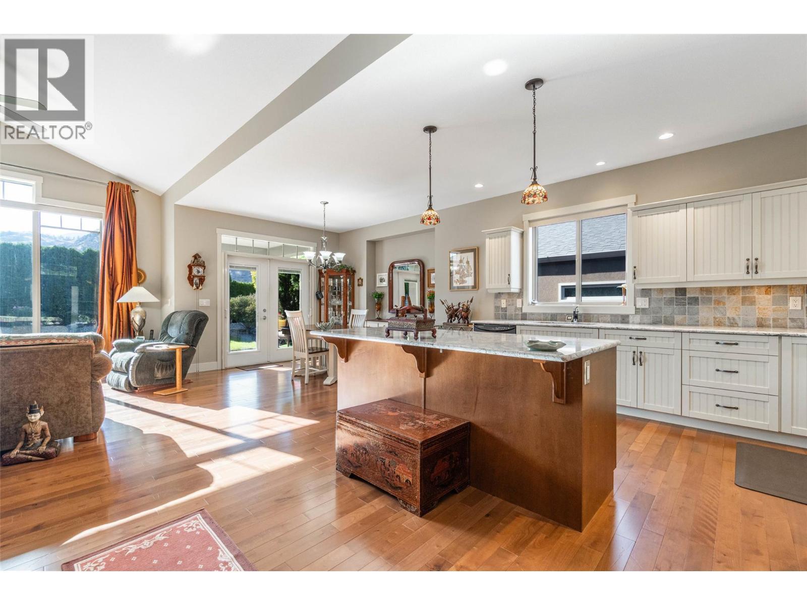 6833 Meadows Drive Unit# 28, Oliver, BC - Indoor Photo Showing Kitchen With Upgraded Kitchen