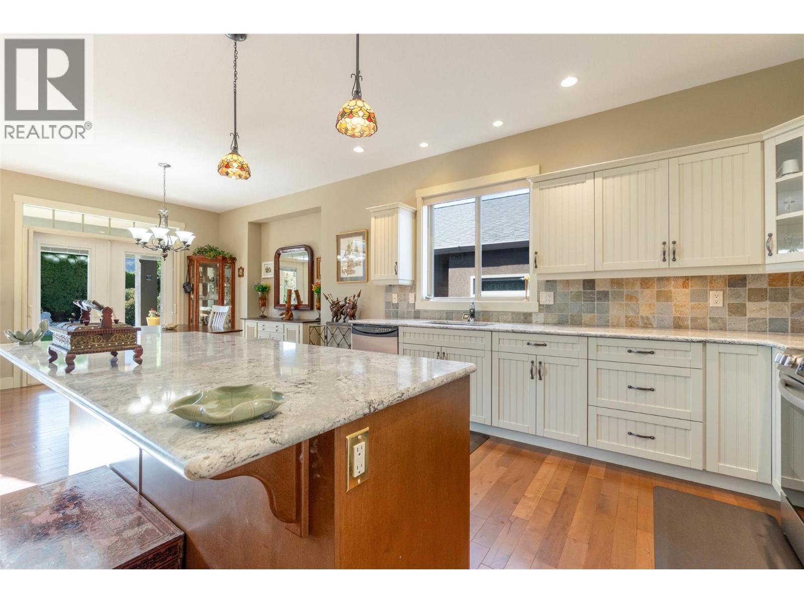 6833 Meadows Drive Unit# 28, Oliver, BC - Indoor Photo Showing Kitchen With Upgraded Kitchen