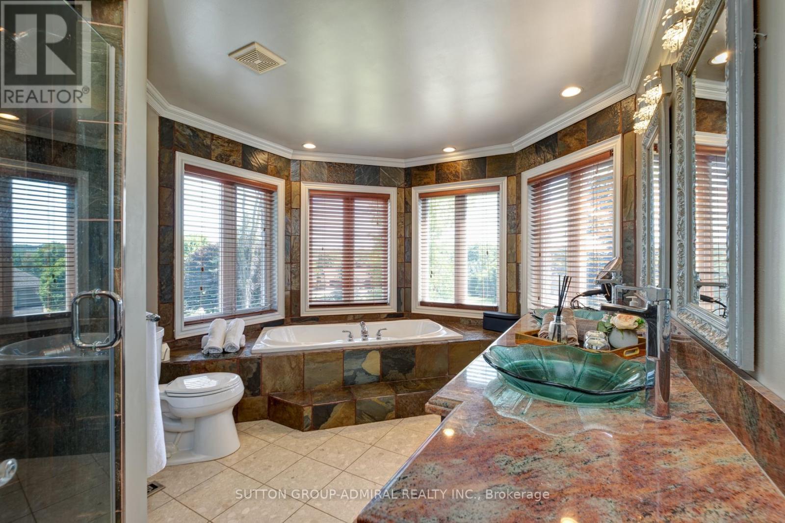 70 Kilkenny Trail, Bradford West Gwillimbury, ON - Indoor Photo Showing Bathroom