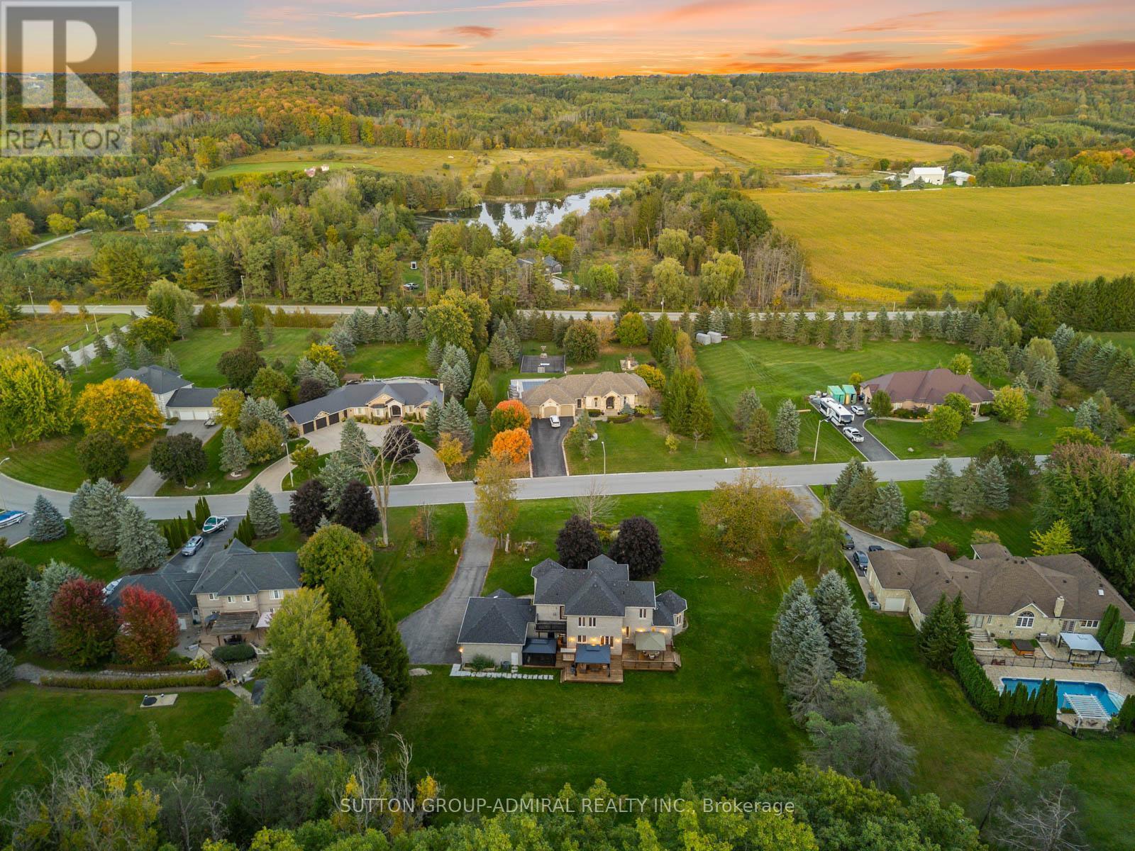 70 Kilkenny Trail, Bradford West Gwillimbury, ON - Outdoor With View