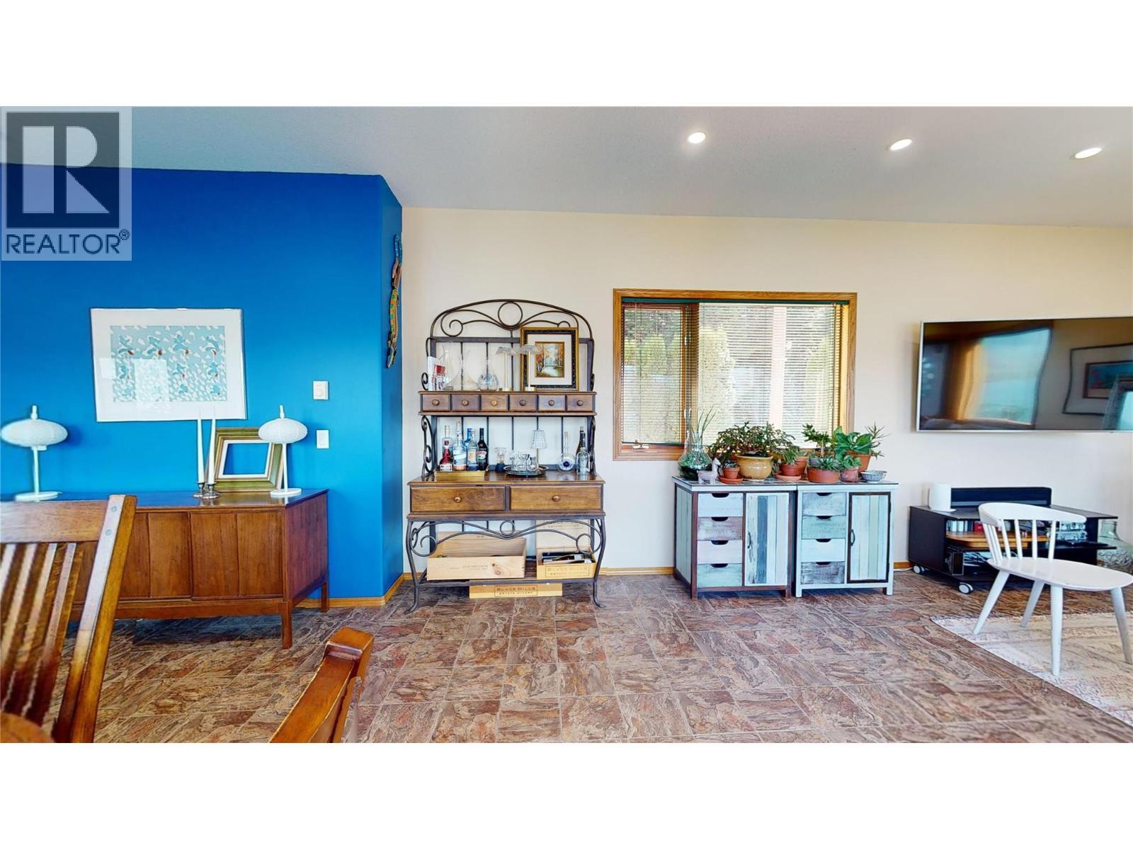 3935 Eagle Bay Rd. Road Unit# 1, Eagle Bay, BC - Indoor