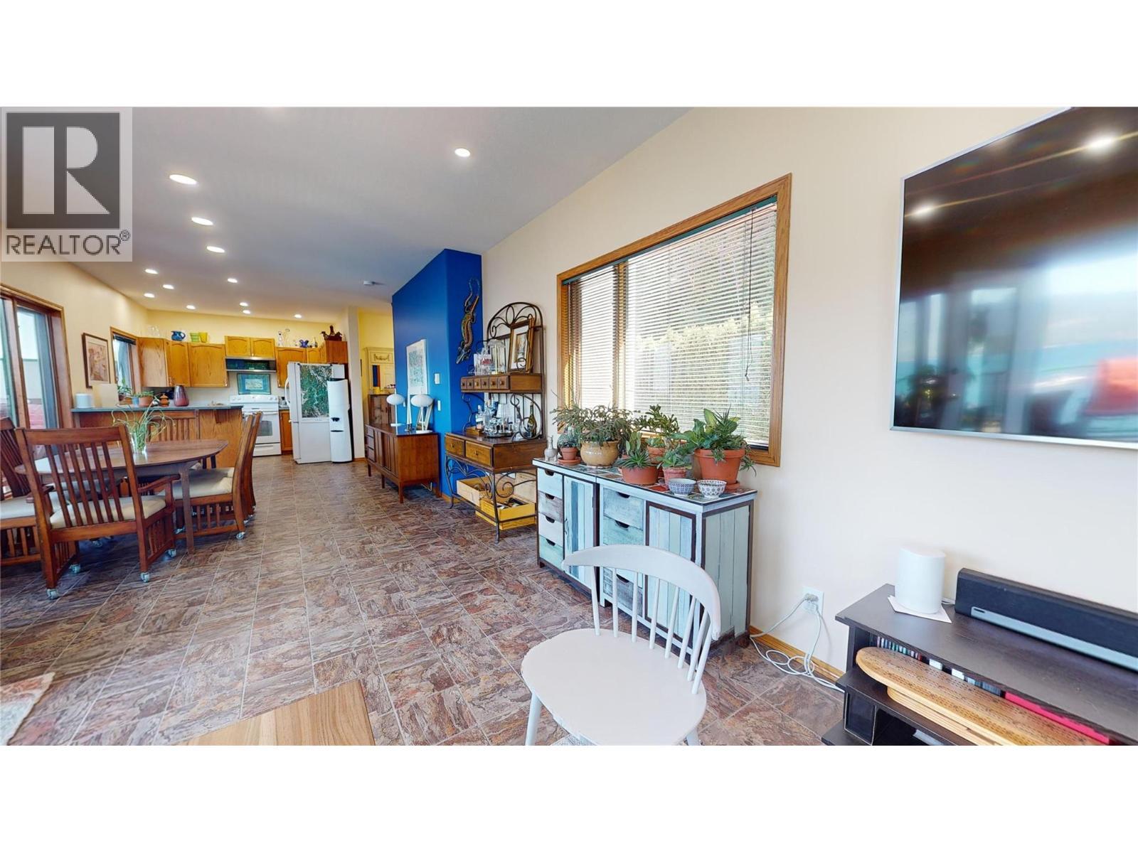 3935 Eagle Bay Rd. Road Unit# 1, Eagle Bay, BC - Indoor