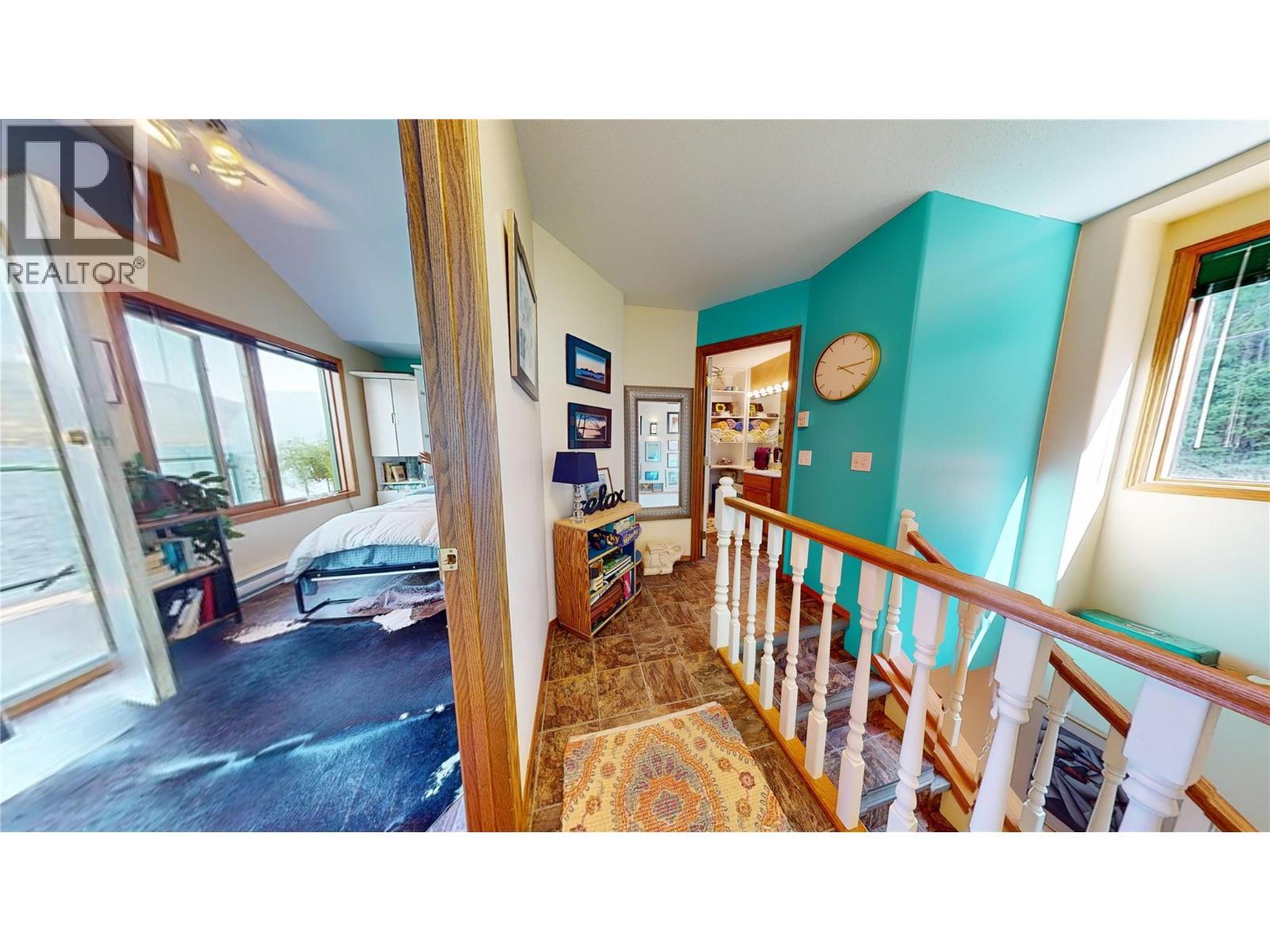 3935 Eagle Bay Rd. Road Unit# 1, Eagle Bay, BC - Indoor Photo Showing Other Room