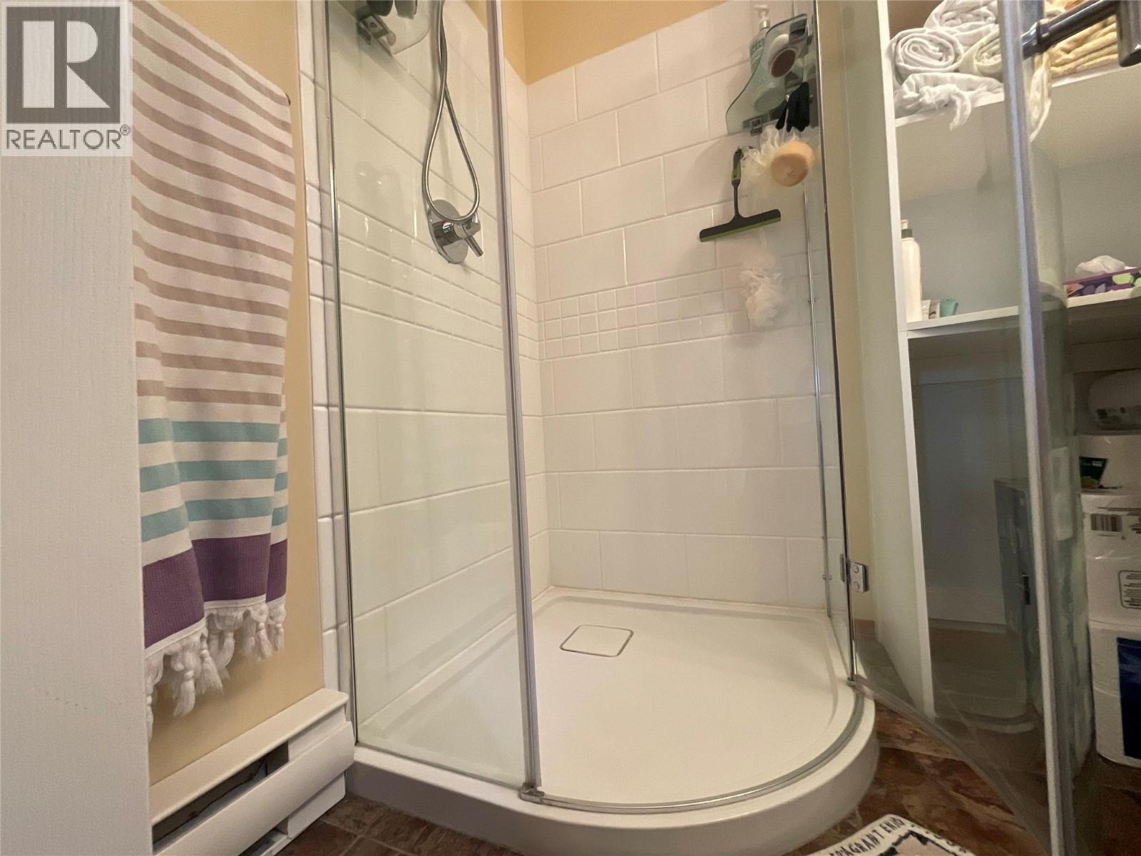 3935 Eagle Bay Rd. Road Unit# 1, Eagle Bay, BC - Indoor Photo Showing Bathroom