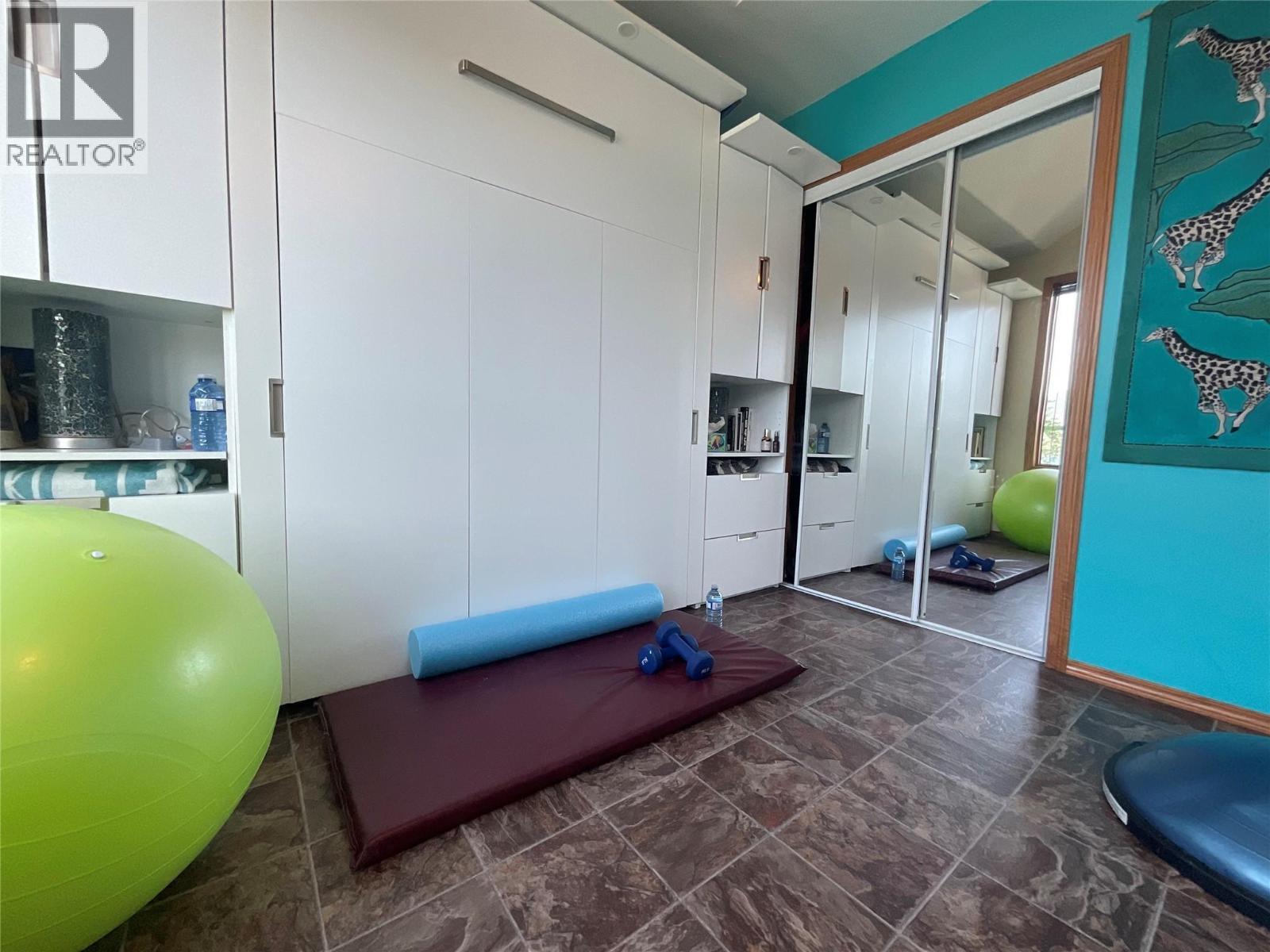 3935 Eagle Bay Rd. Road Unit# 1, Eagle Bay, BC - Indoor Photo Showing Other Room