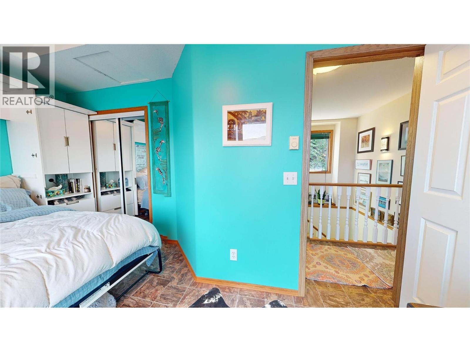 3935 Eagle Bay Rd. Road Unit# 1, Eagle Bay, BC - Indoor Photo Showing Bedroom