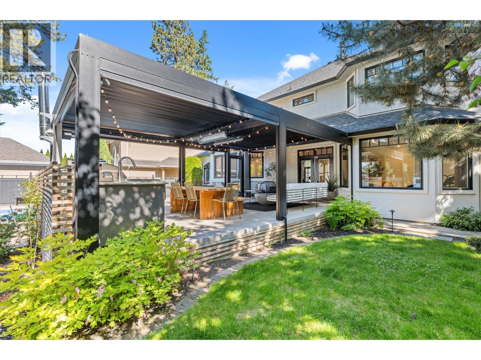 539 Metcalfe Avenue, Kelowna, BC - Outdoor With Deck Patio Veranda