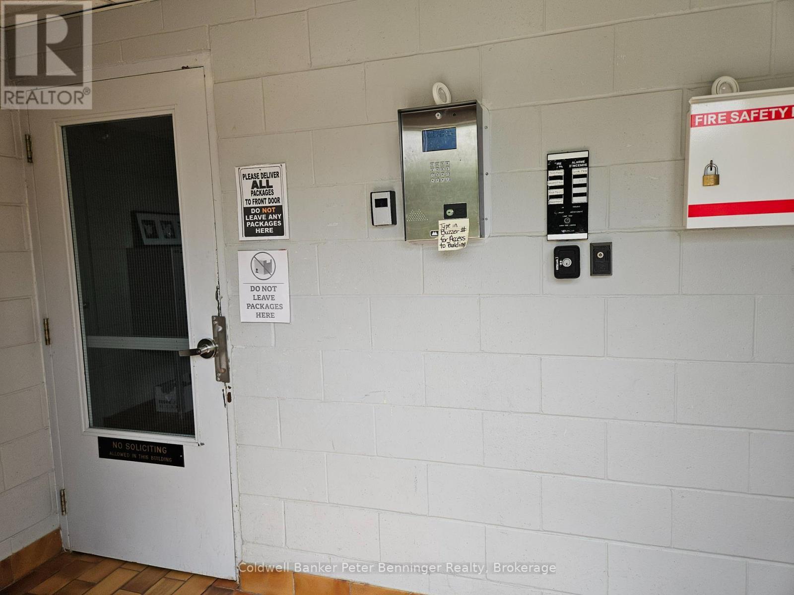 secured entrance to building - 102 - 4 Avalon Place, Kitchener, ON - Photo Showing Other Room