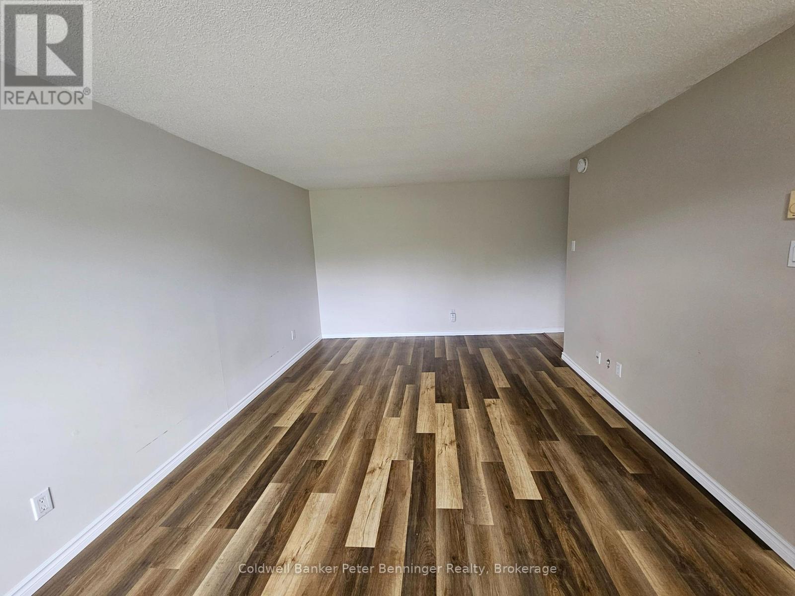 another view of living room - 102 - 4 Avalon Place, Kitchener, ON - Indoor Photo Showing Other Room