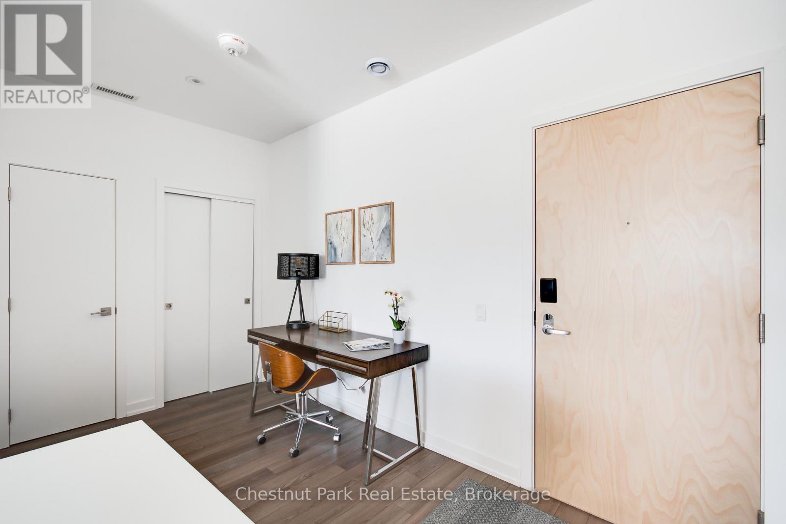 404 - 120 Carrick Trail, Gravenhurst (Muskoka (S)), ON - Indoor