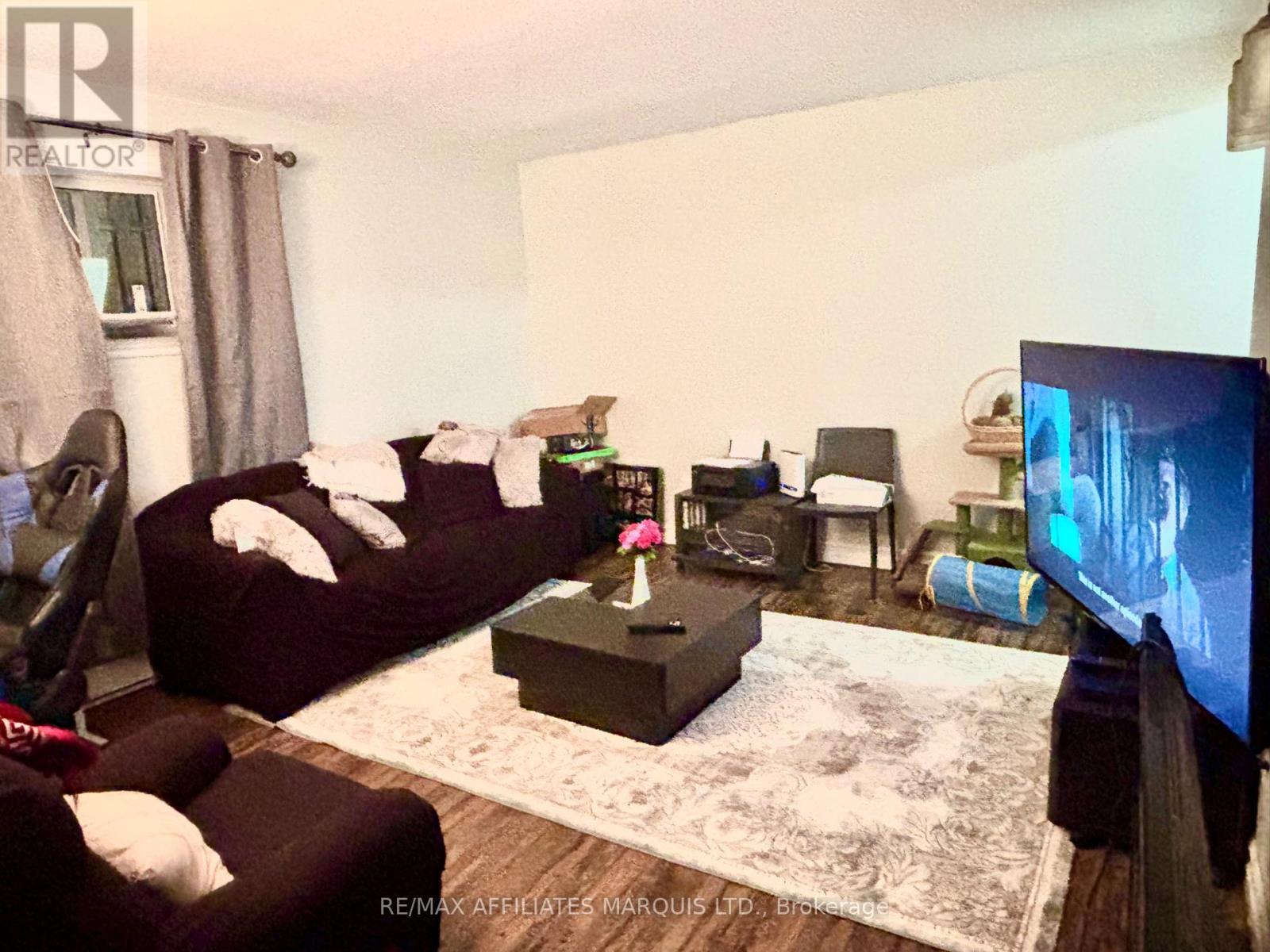 4 - 65 Race Street, Cornwall, ON - Indoor