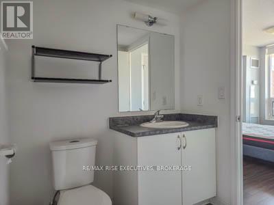601 - 121 Queen Street, Kingston (East Of Sir John A. Blvd), ON - Indoor Photo Showing Bathroom