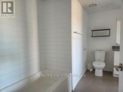 601 - 121 Queen Street, Kingston (East Of Sir John A. Blvd), ON - Indoor Photo Showing Bathroom