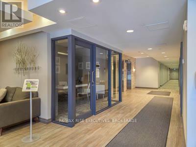 601 - 121 Queen Street, Kingston (East Of Sir John A. Blvd), ON - Indoor Photo Showing Other Room