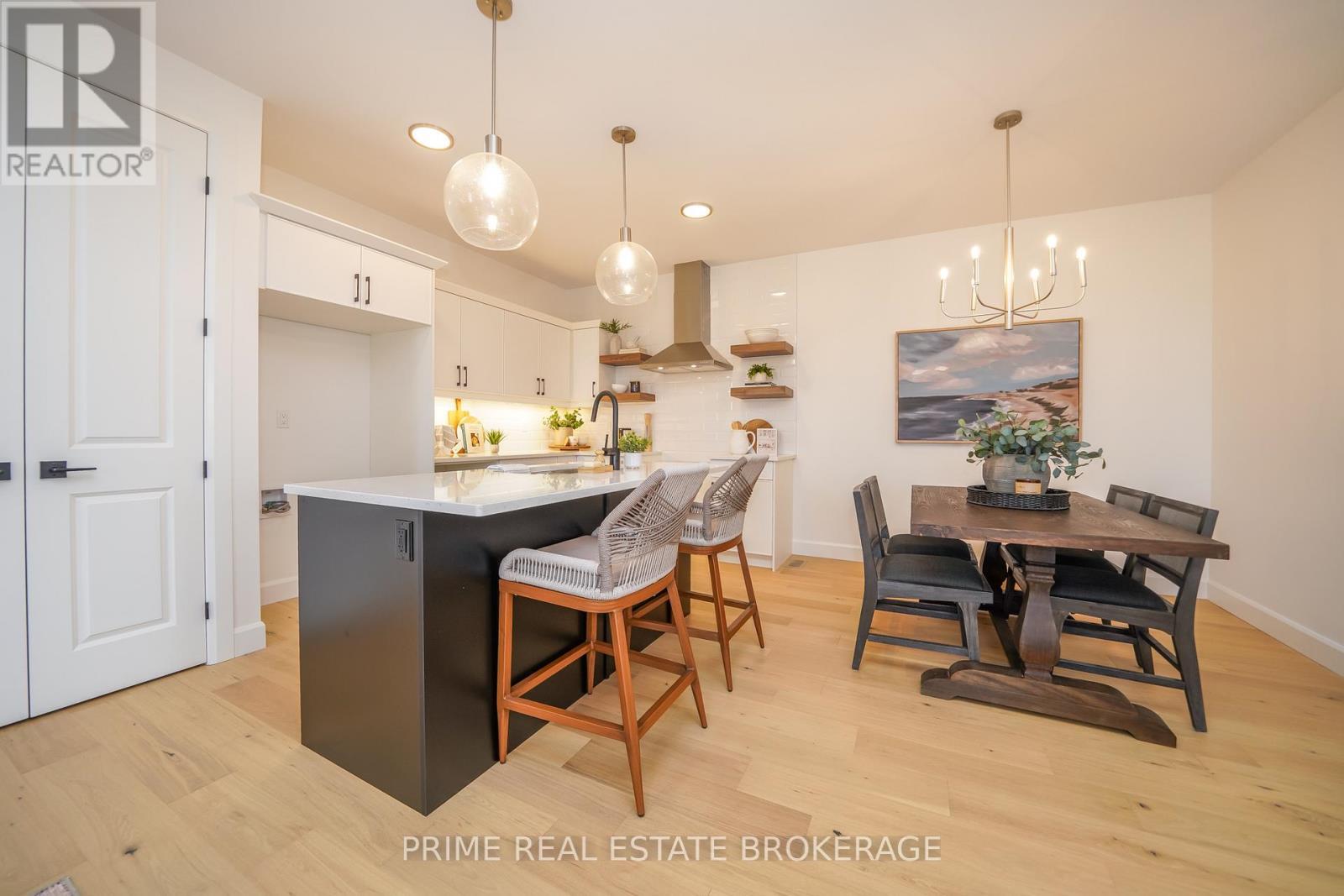 55 - 2 Coastal Crescent, Lambton Shores (Grand Bend), ON - Indoor