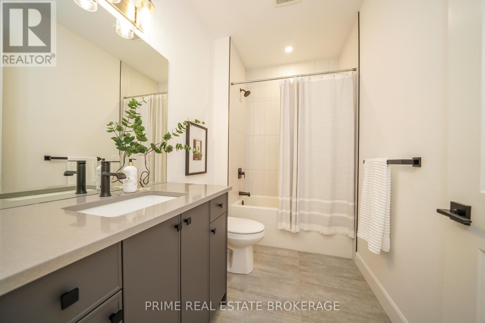 55 - 2 Coastal Crescent, Lambton Shores (Grand Bend), ON - Indoor Photo Showing Bathroom