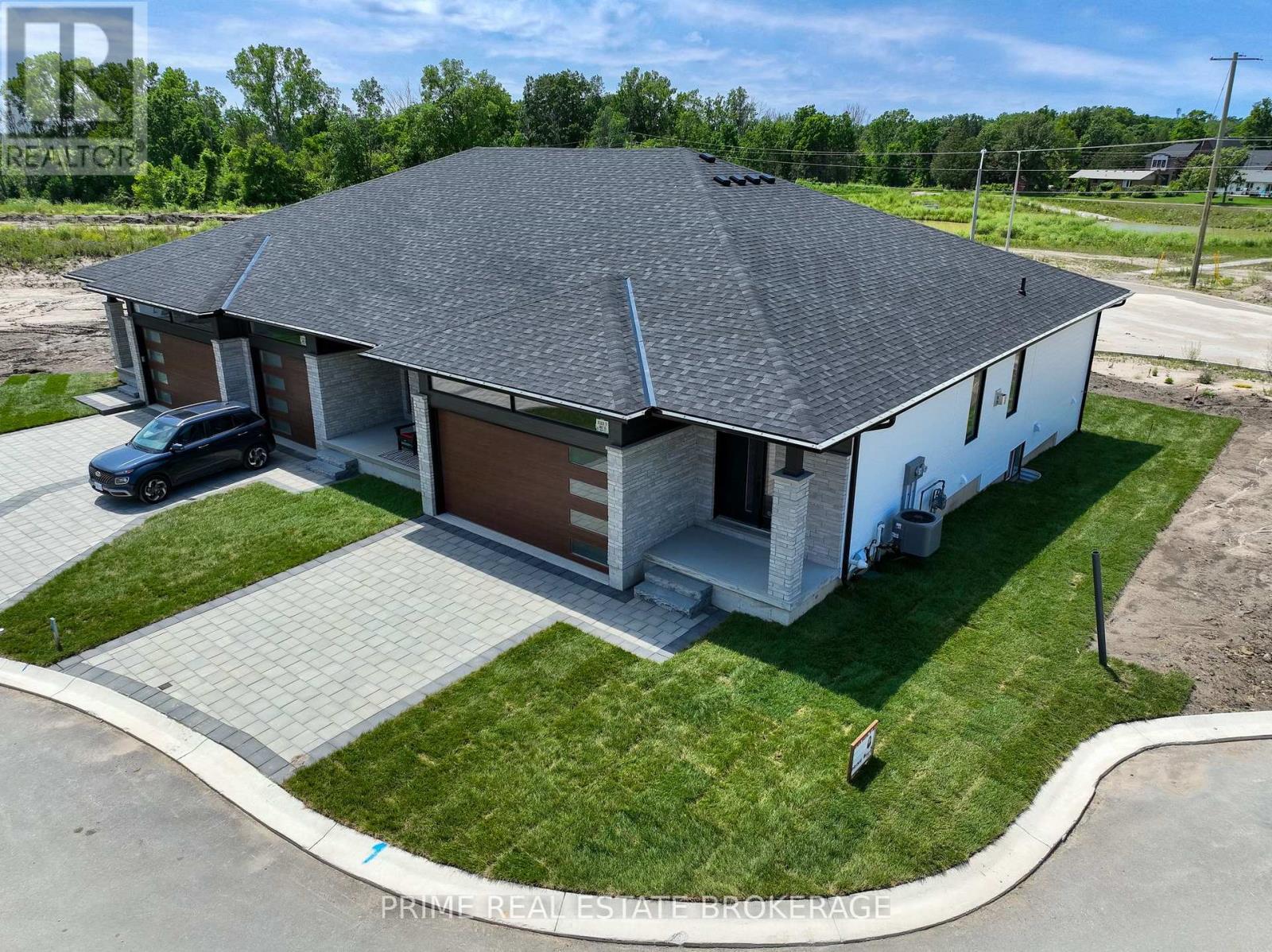 55 - 2 Coastal Crescent, Lambton Shores (Grand Bend), ON - Outdoor With Deck Patio Veranda
