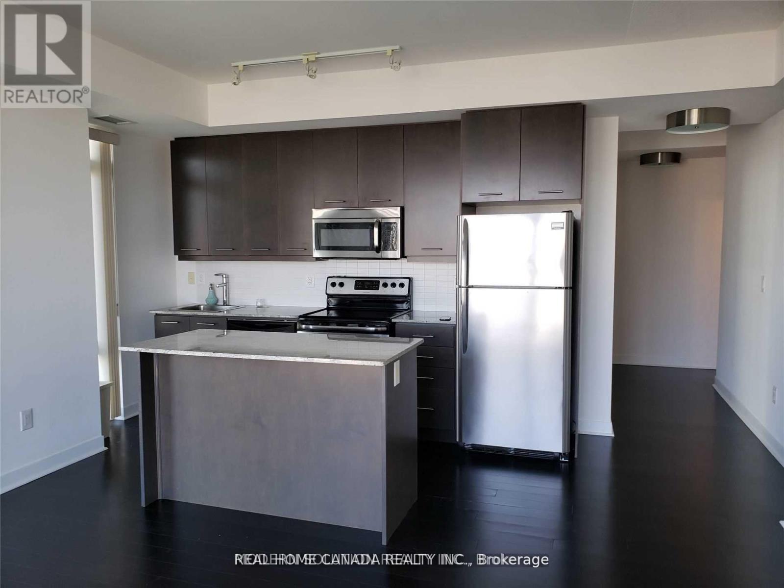 1102 - 360 Square One Drive, Mississauga, ON - Indoor Photo Showing Kitchen