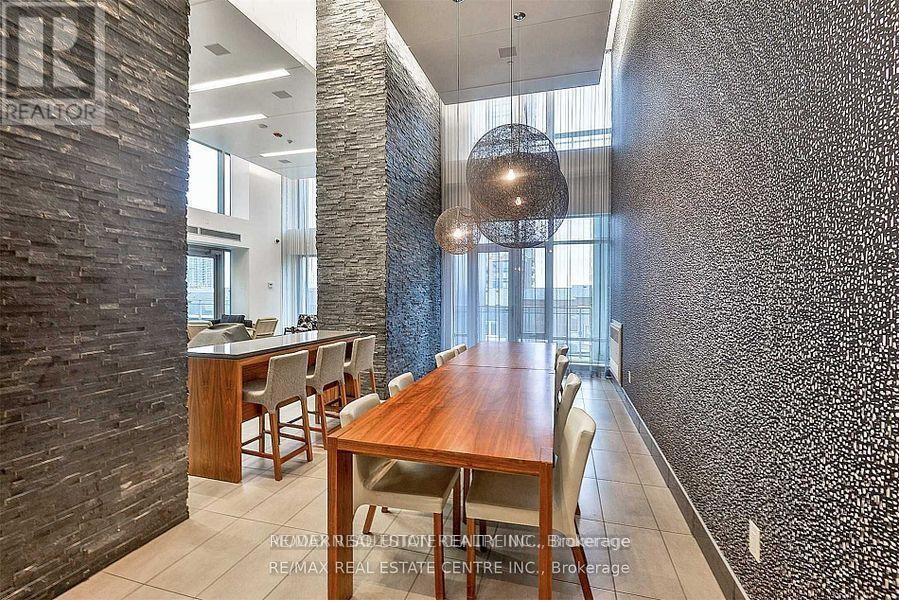 1102 - 360 Square One Drive, Mississauga, ON - Photo Showing Other Room