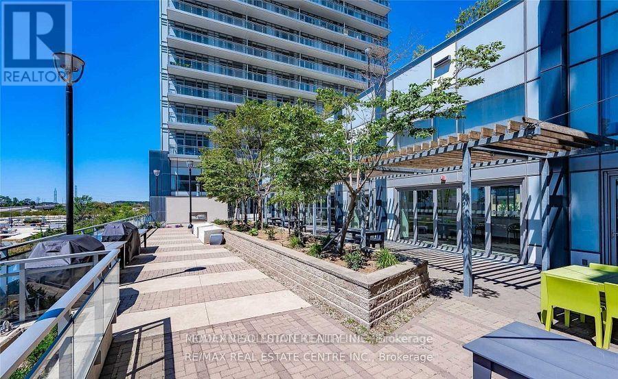 1102 - 360 Square One Drive, Mississauga, ON - Outdoor