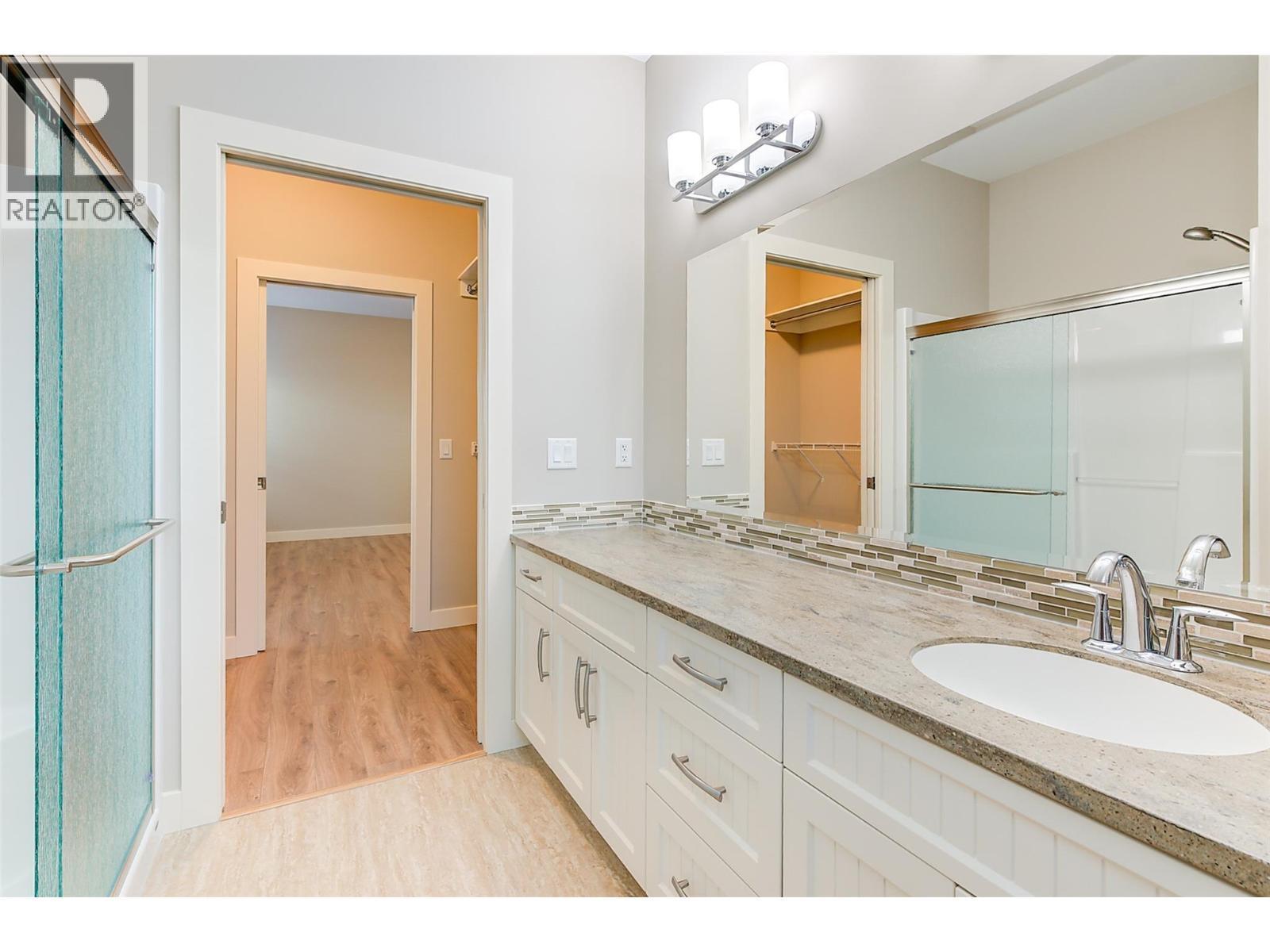 2064 Aspen Drive, Westbank, BC - Indoor Photo Showing Bathroom