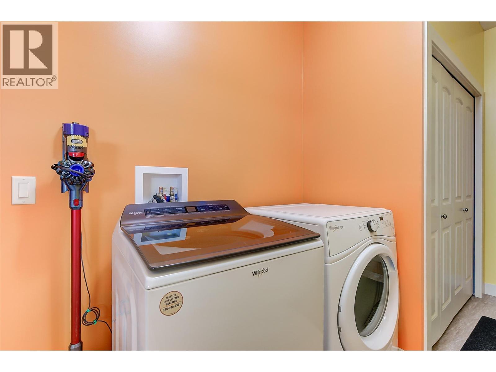 2064 Aspen Drive, Westbank, BC - Indoor Photo Showing Laundry Room