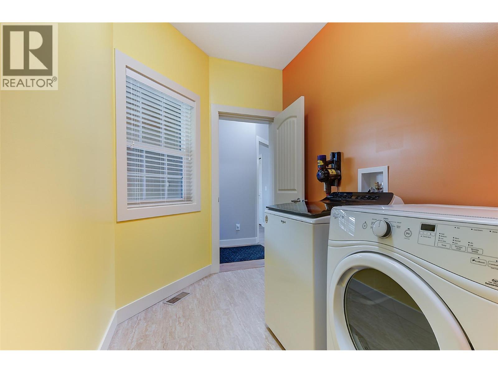 2064 Aspen Drive, Westbank, BC - Indoor Photo Showing Laundry Room