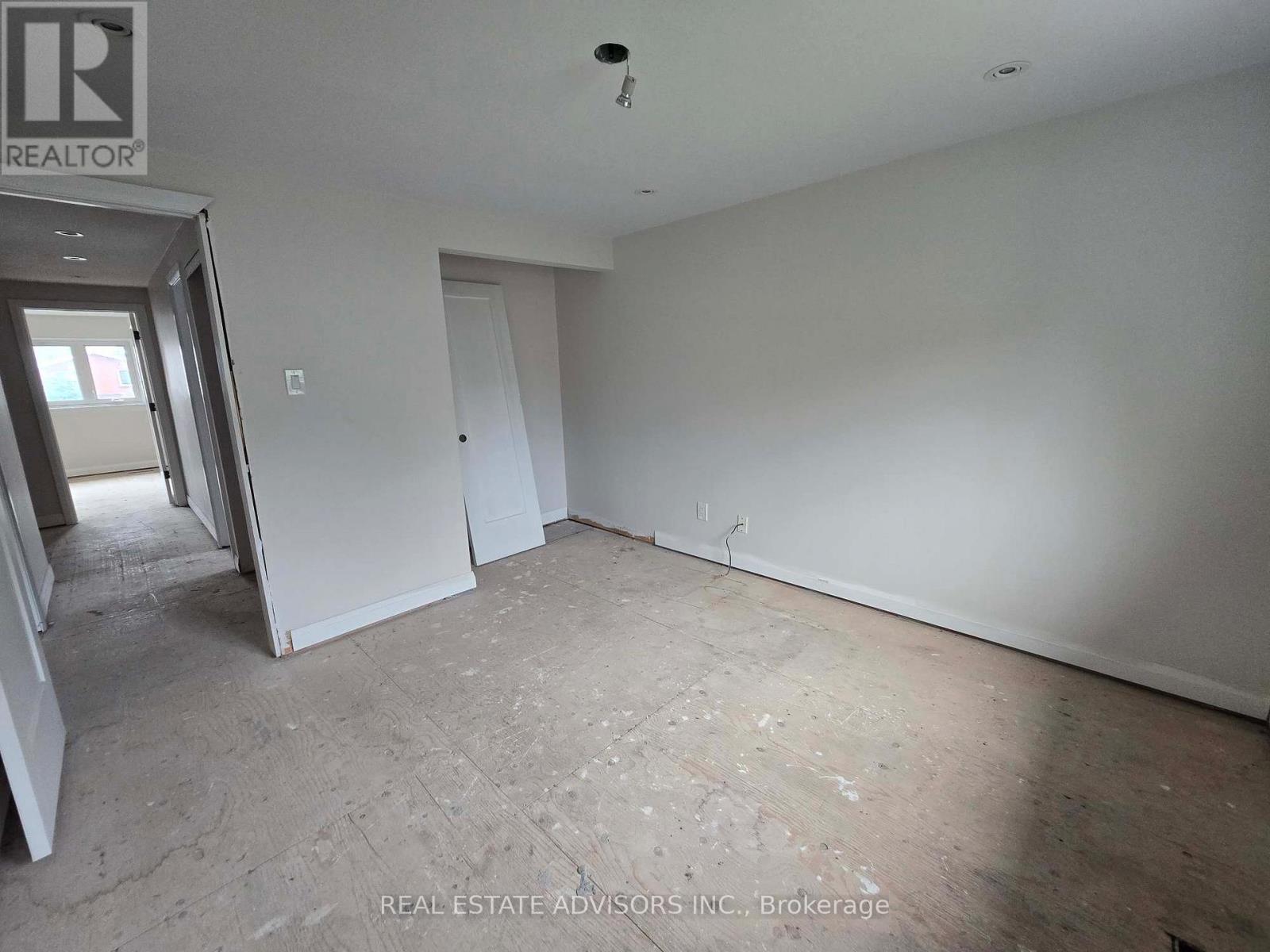 238 Braymore Boulevard, Toronto, ON - Indoor Photo Showing Other Room