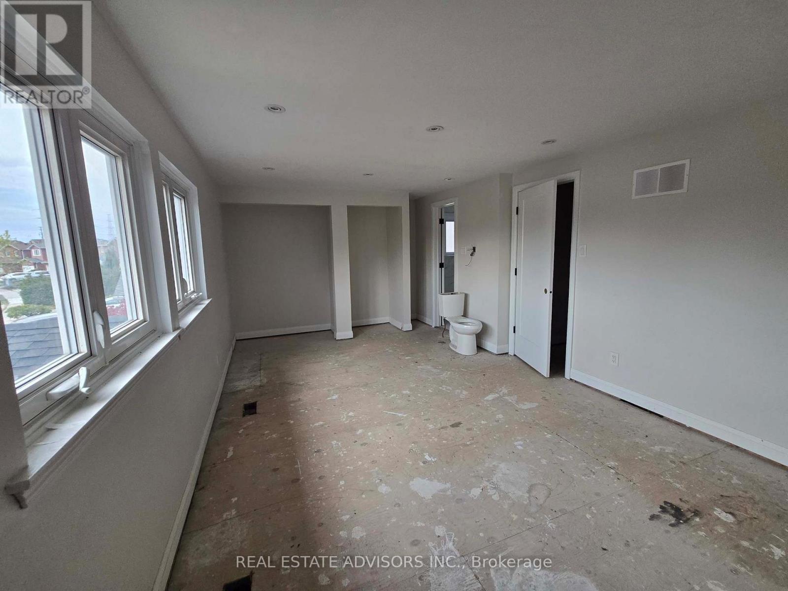 238 Braymore Boulevard, Toronto, ON - Indoor Photo Showing Other Room